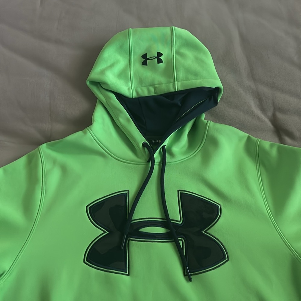 green sweater with pockets